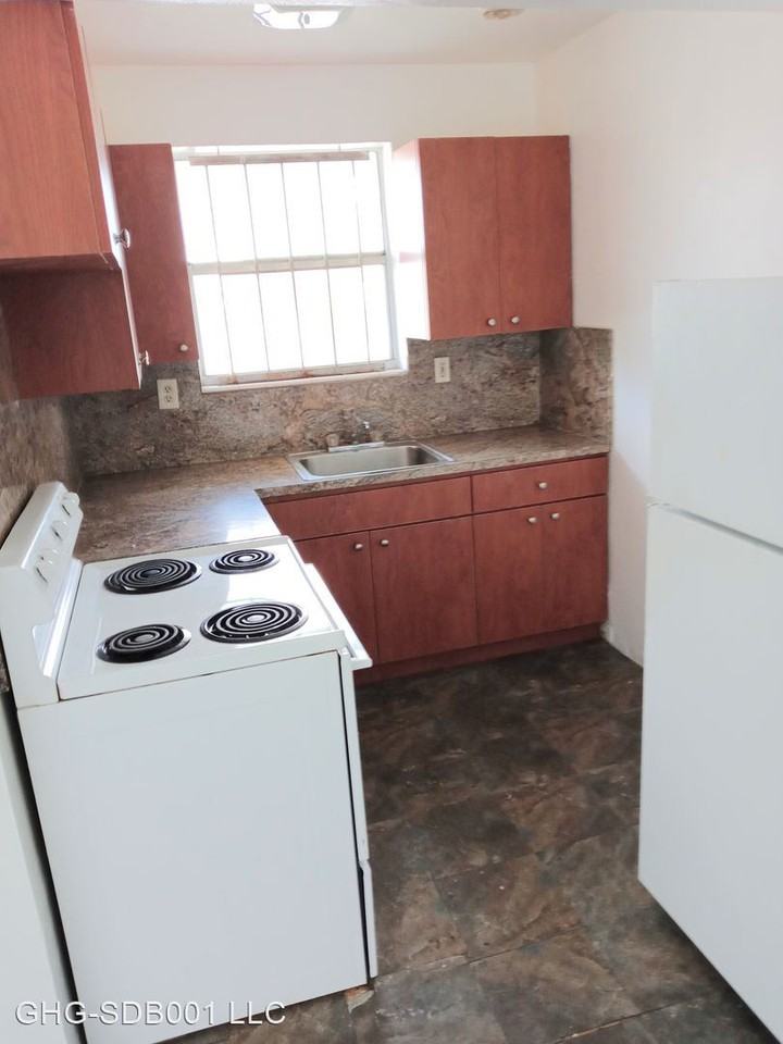 3111 NW 134th St - Photo 2 of 6