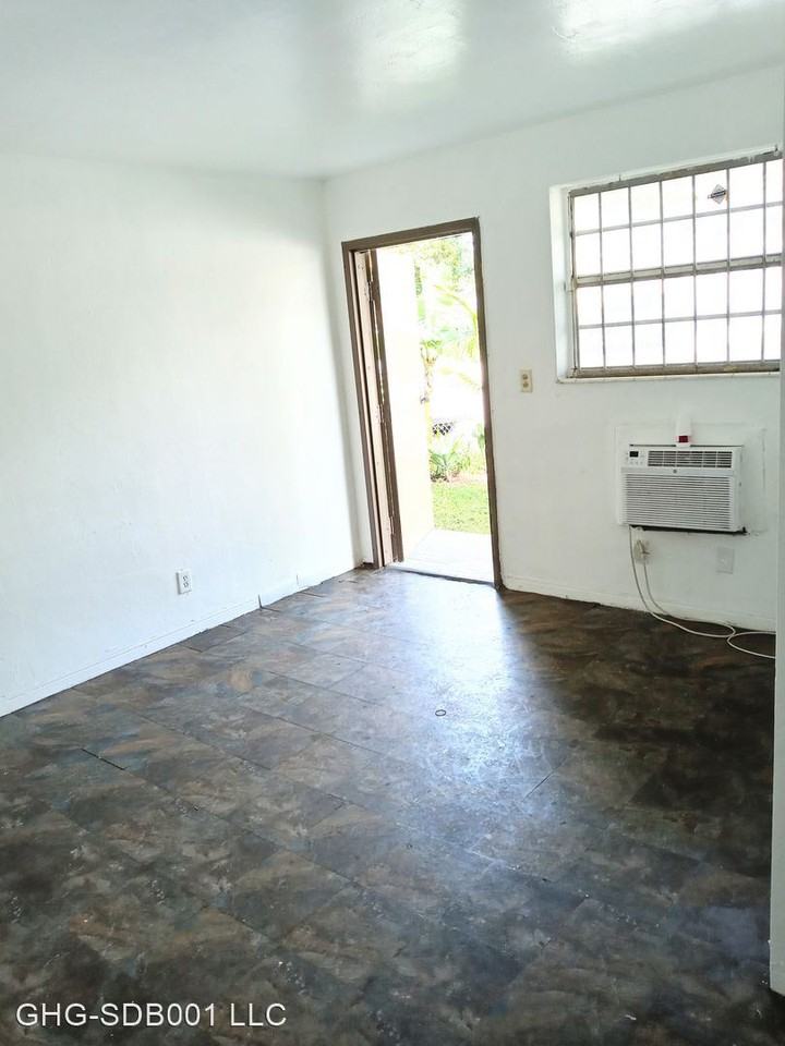 3111 NW 134th St - Photo 3 of 6