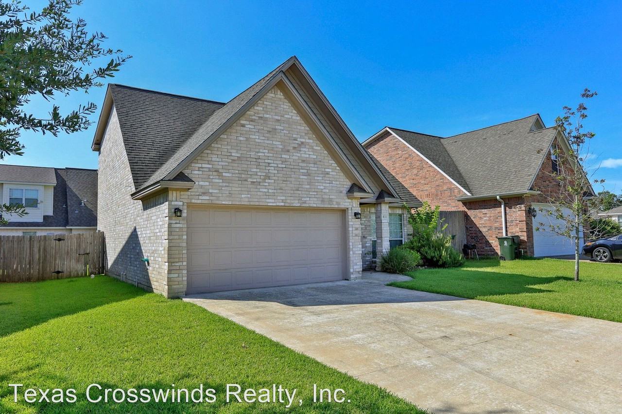 411 Montauk Ct - Photo 2 of 22
