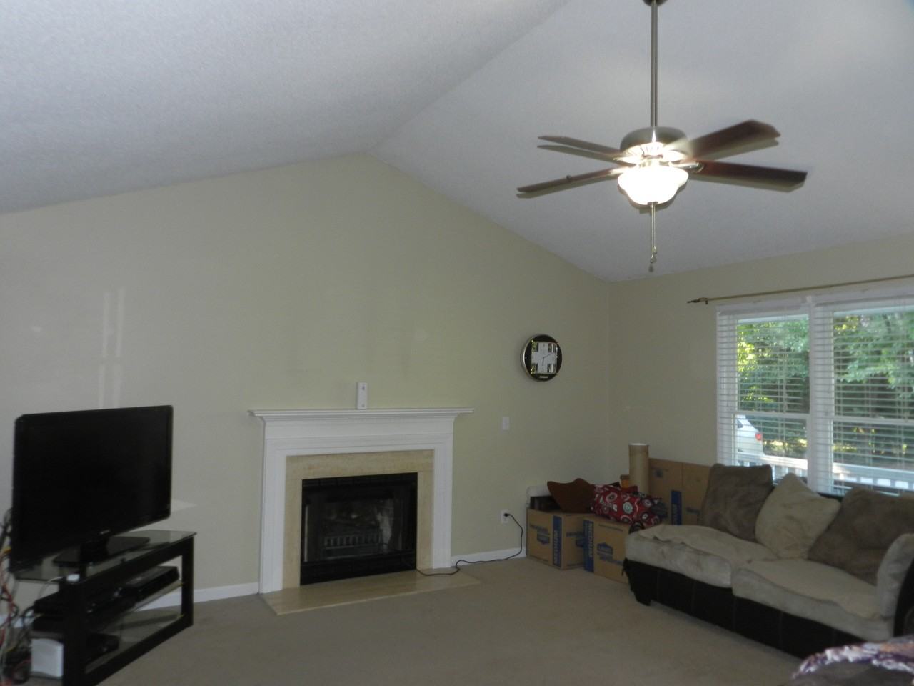 108 Goldfield Dr - Photo 3 of 21