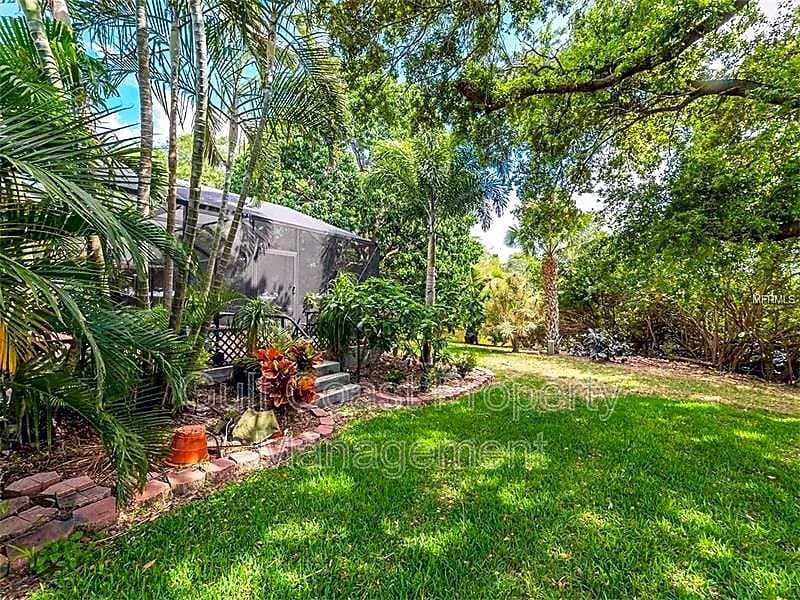 8804 44th Avenue Dr W - Photo 3 of 24