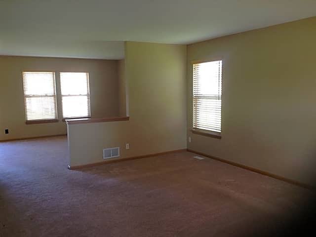 1006 N Hearthstone St - Photo 2 of 15