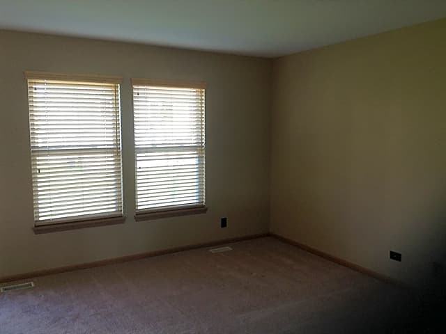 1006 N Hearthstone St - Photo 3 of 15