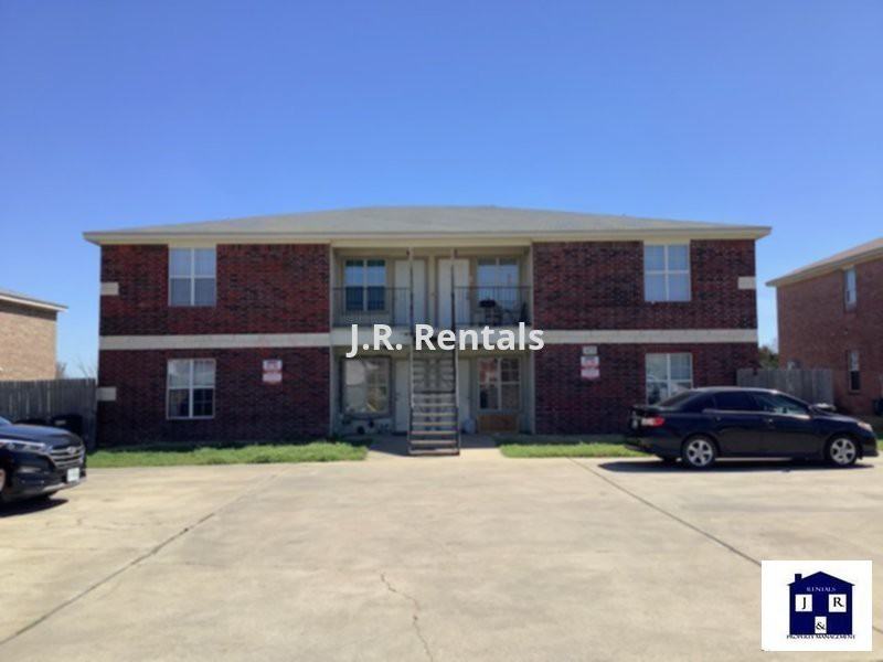 413 Brittney Way #C - Photo 2 of 20