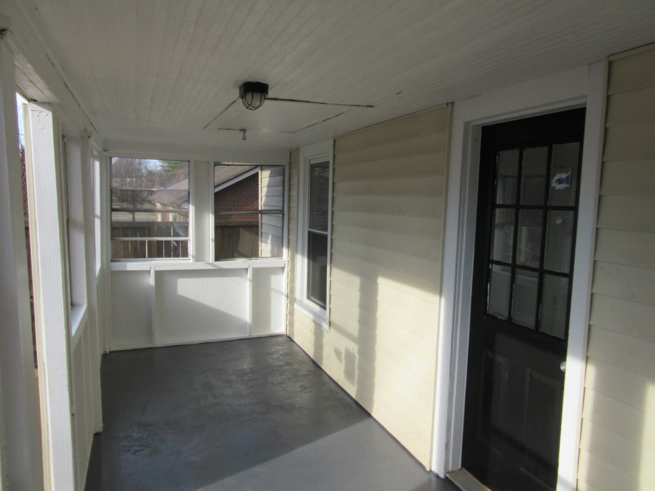 209 Caldwell St - Photo 2 of 6