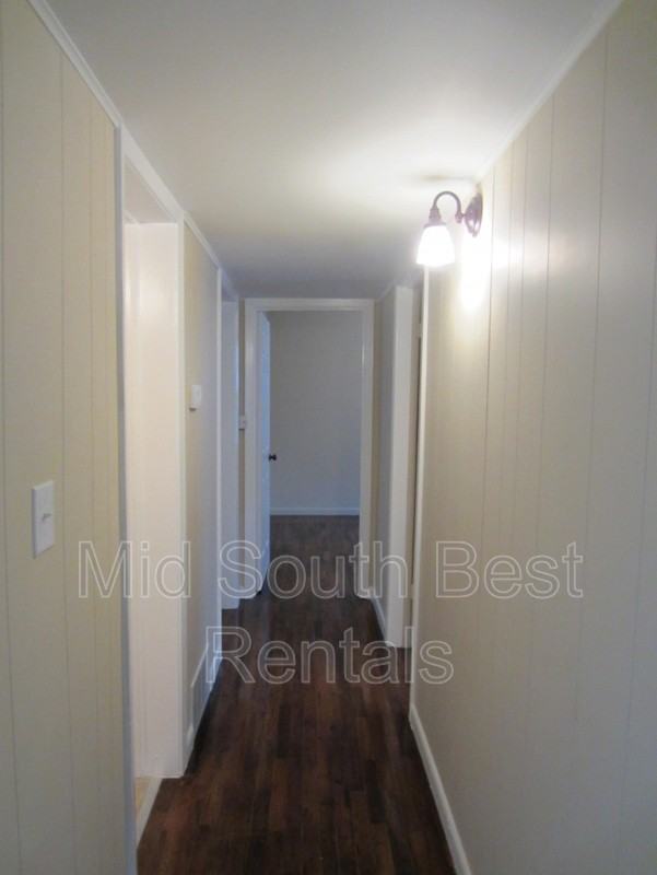 53 W Rollins Rd - Photo 3 of 8