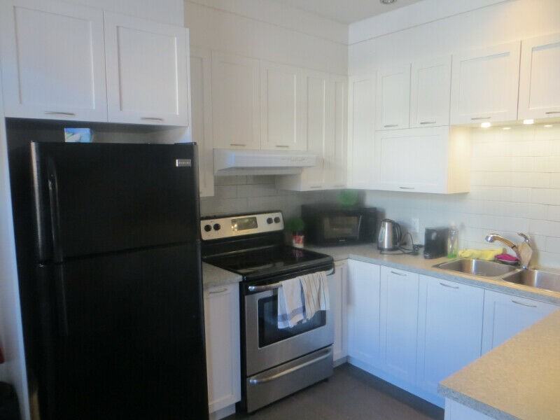 1033 Av Girouard - Photo 2 of 9