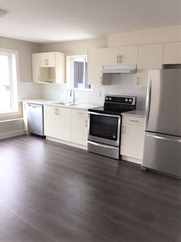 3645 Oxford St - Photo 2 of 10