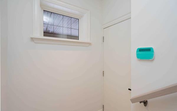 49 Woodlawn Avenue East - Photo 2 of 23