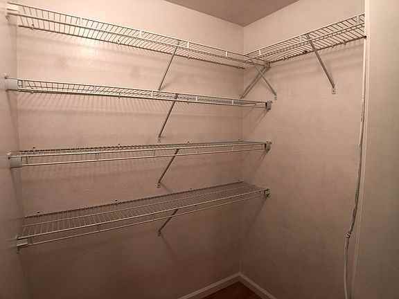 327 Ryegate Ct - Photo 2 of 6