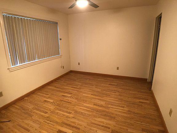 327 Ryegate Ct - Photo 3 of 6