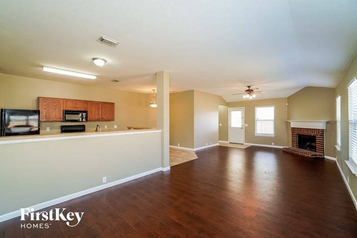 10303 Grand Club Dr - Photo 3 of 14