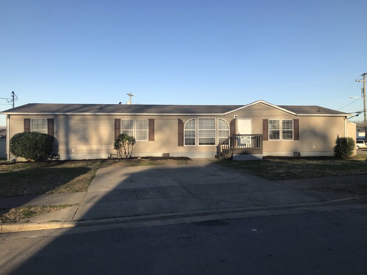 400 Shoreline Circle - Photo 2 of 30