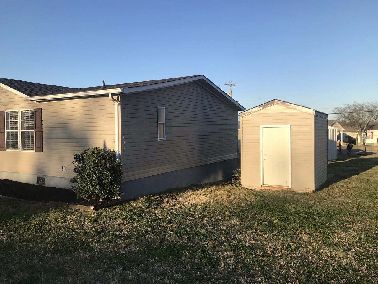 400 Shoreline Circle - Photo 3 of 30