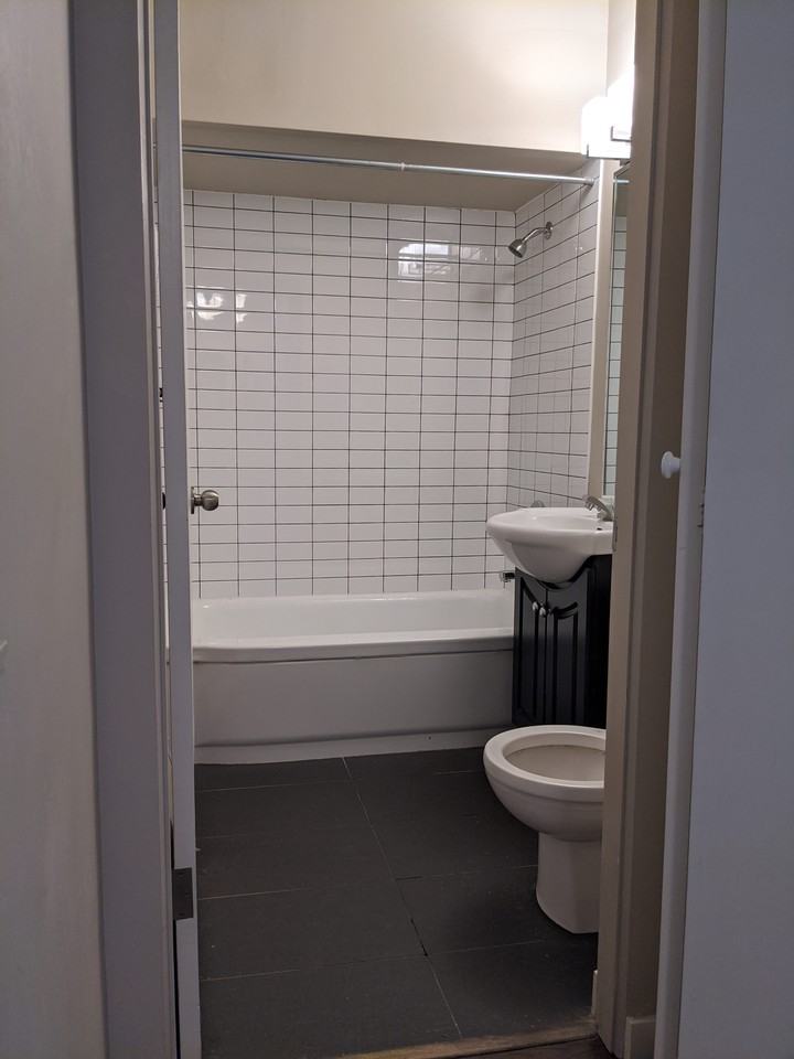 Winston House - Photo 3 of 4