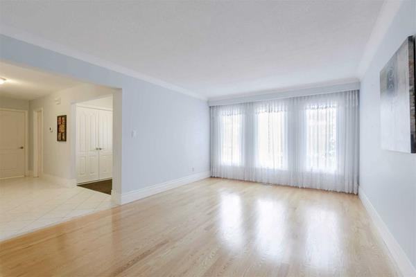 14 Canterbury Crescent - Photo 3 of 20