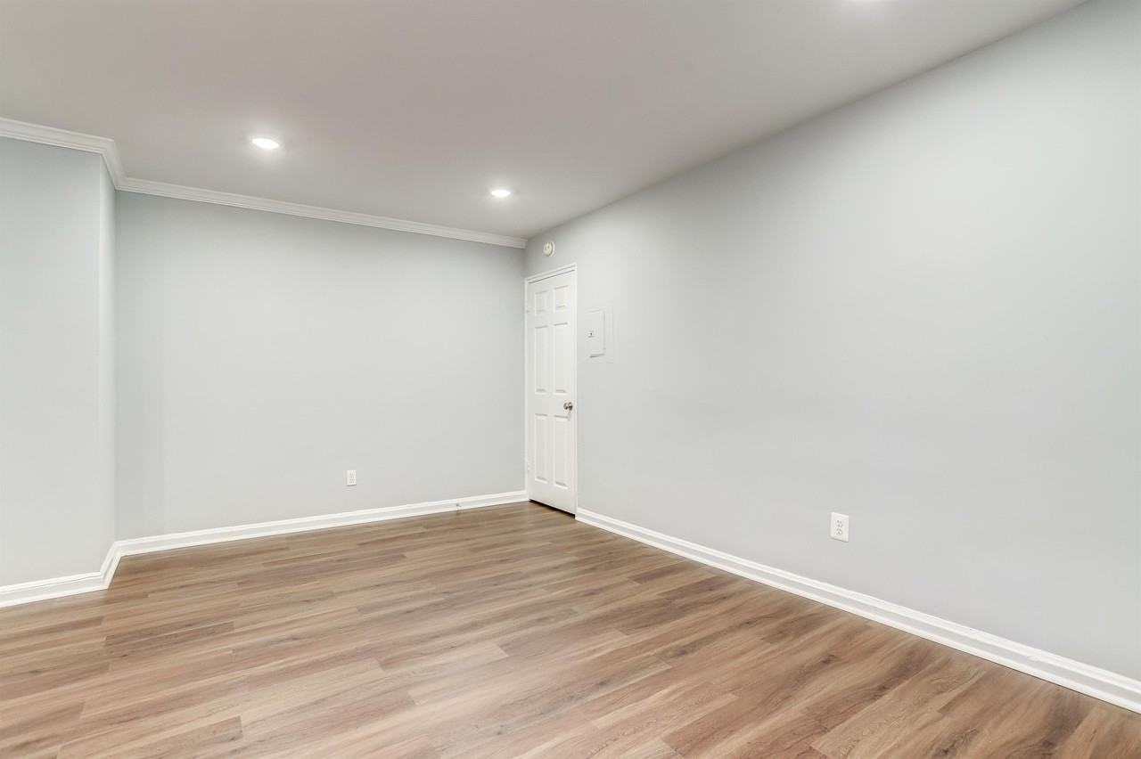 1941 N Cameron St #4 - Photo 2 of 15