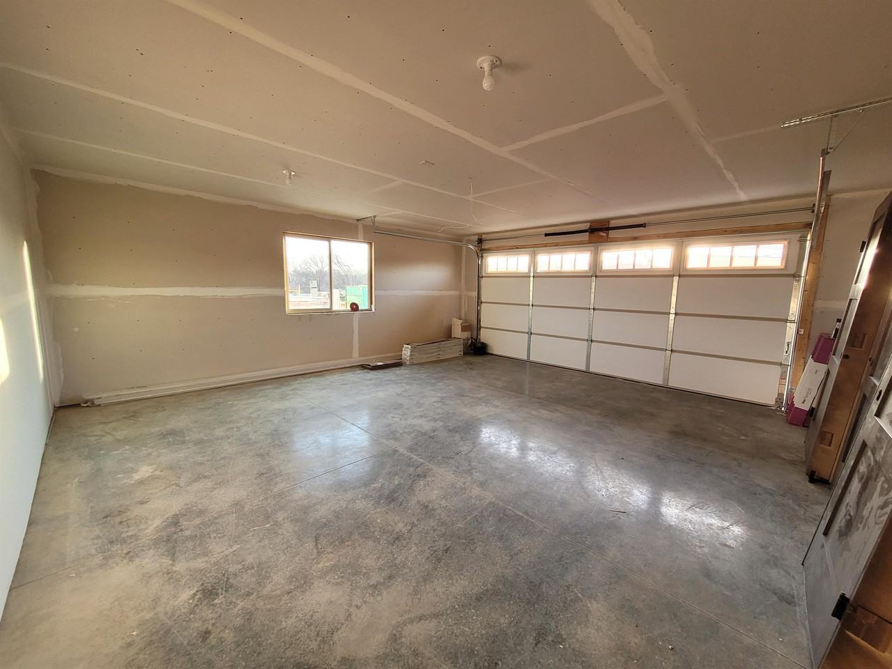 1640 Keanan Ln #1B - Photo 3 of 10