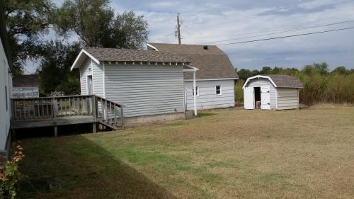 818 W 81st St S - Photo 3 of 8