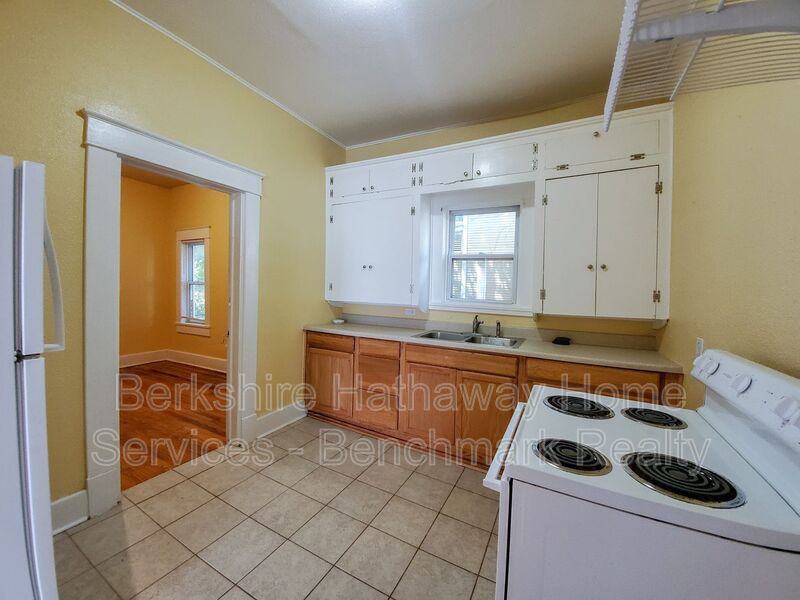 510 N Beard Ave - Photo 2 of 33