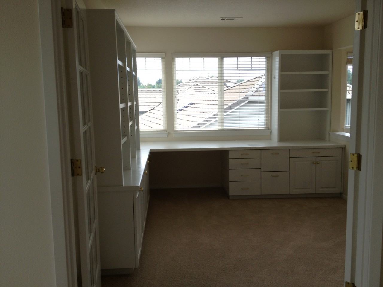 9826 Northwest Silver Ridge Loop - Photo 7 of 11