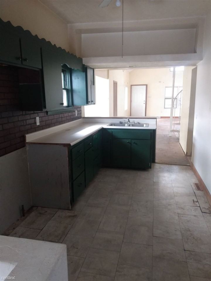 133 Marvin St - Photo 2 of 6