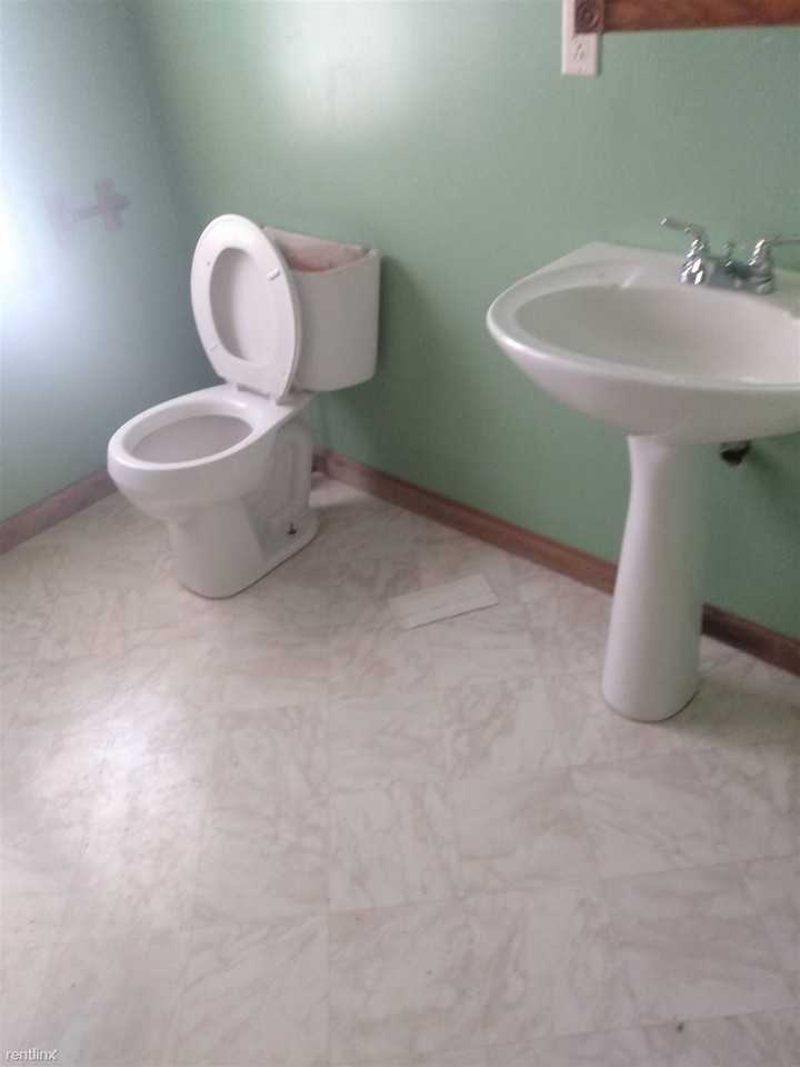 133 Marvin St - Photo 3 of 6