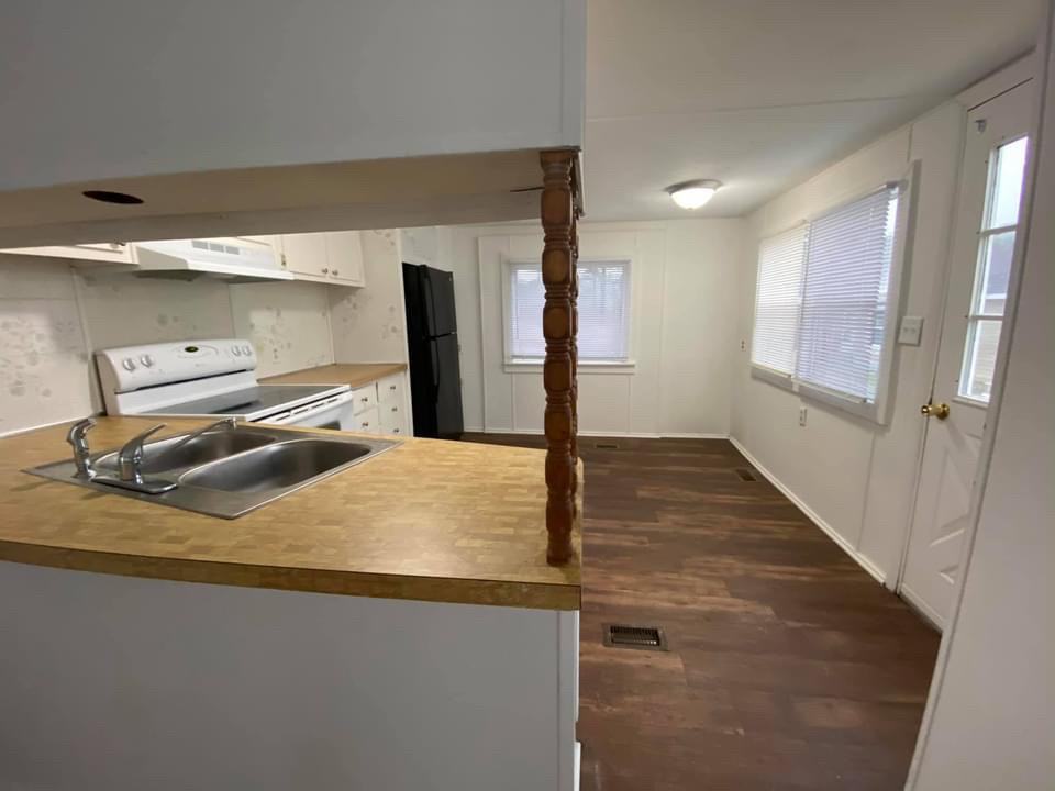 4243 Hill Lane - Photo 3 of 8