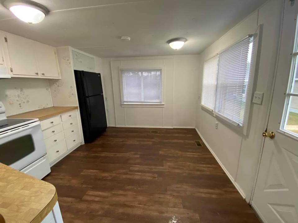 4243 Hill Lane - Photo 2 of 8