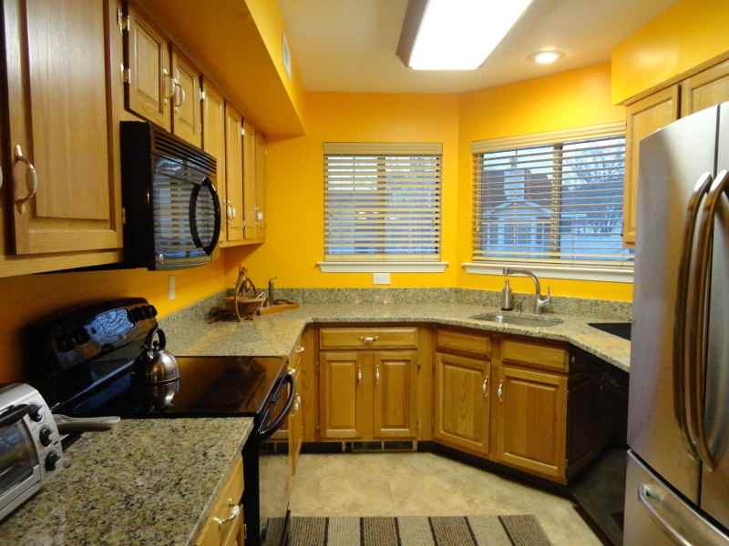 4 Crestmont Rd - Photo 3 of 8