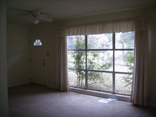 1715 NW 34 Pl - Photo 3 of 4