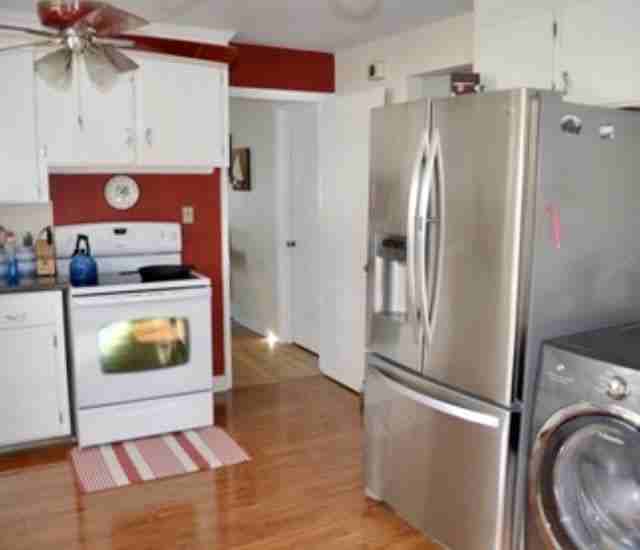 West Hartford 3 BR Apartment - Photo 5 of 8