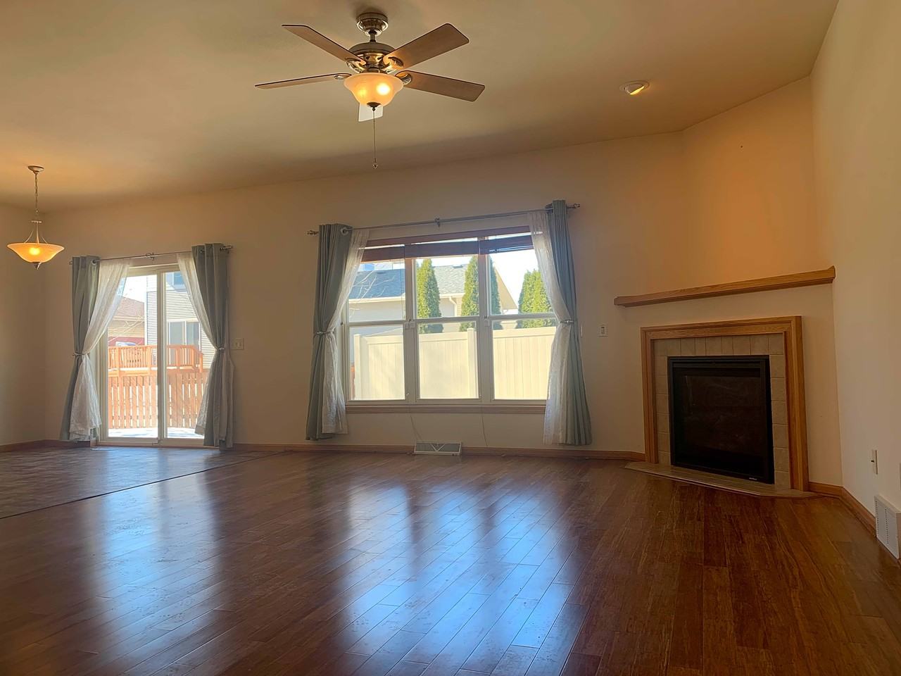 238 Wind Stone Dr - Photo 2 of 25