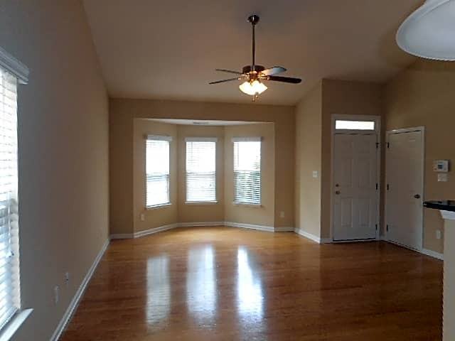 2309 Talon Dr - Photo 2 of 10