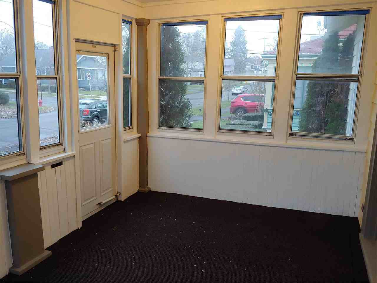 358 Wadsworth St #1 - Photo 5 of 23