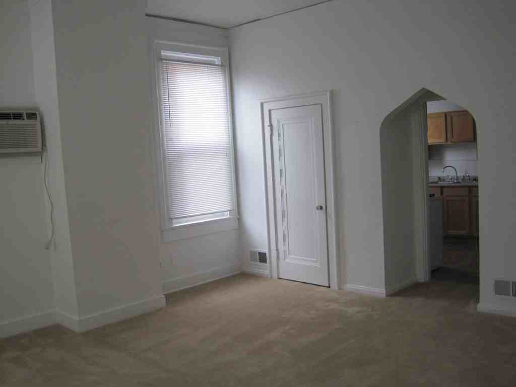 1532 Burney LaneApt 4 #4 - Photo 4 of 24