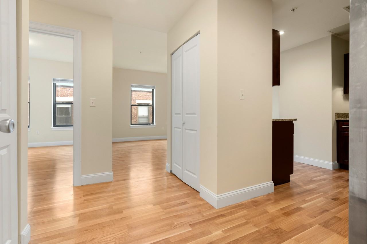 16 Peterborough - Photo 3 of 12