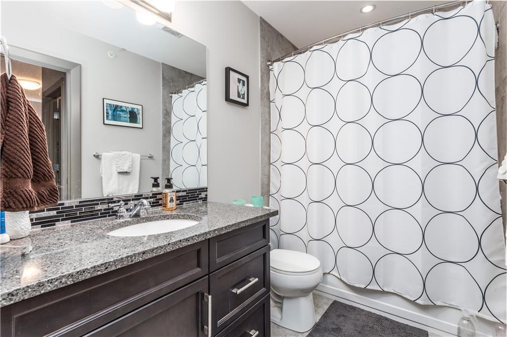 213 McKenzie Towne Drive Southeast - Photo 3 of 8