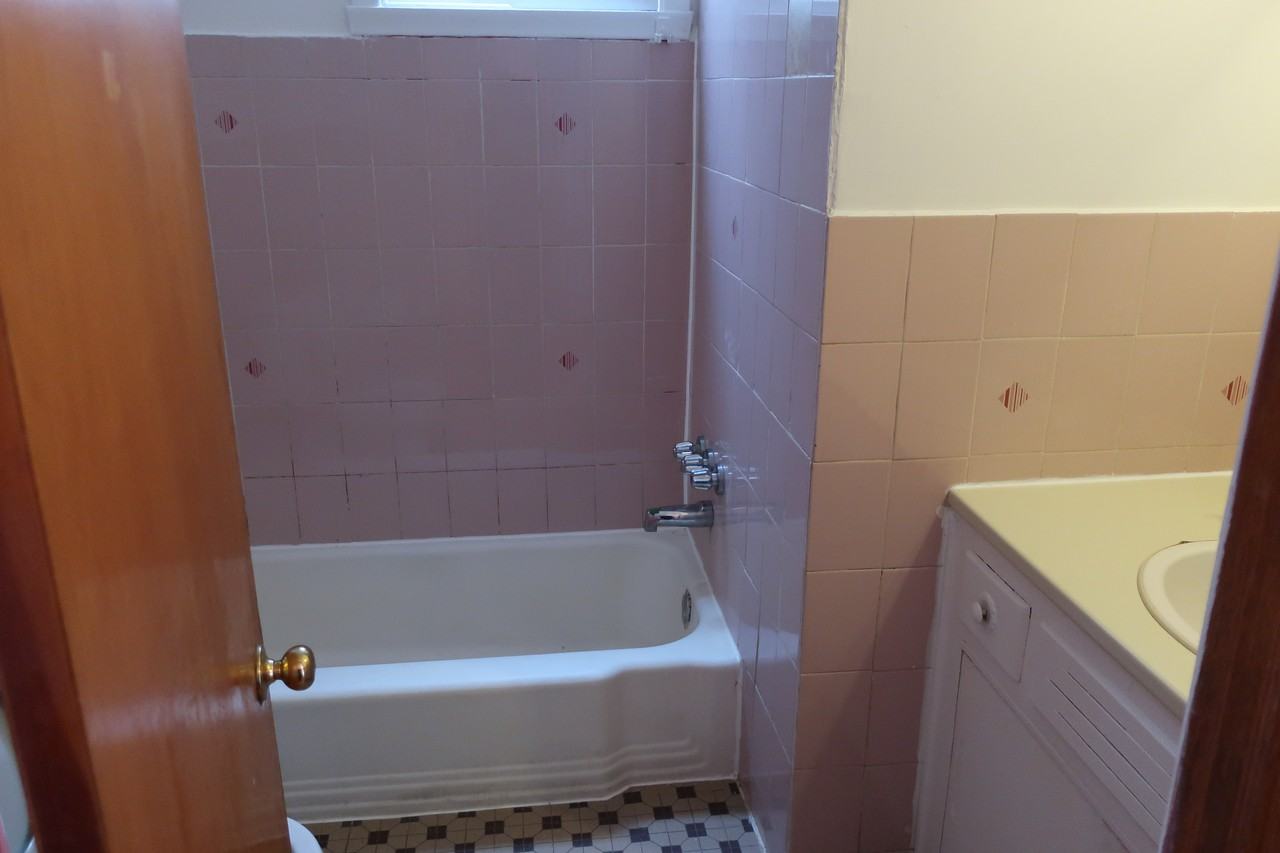 9136 2e Avenue - Photo 2 of 11