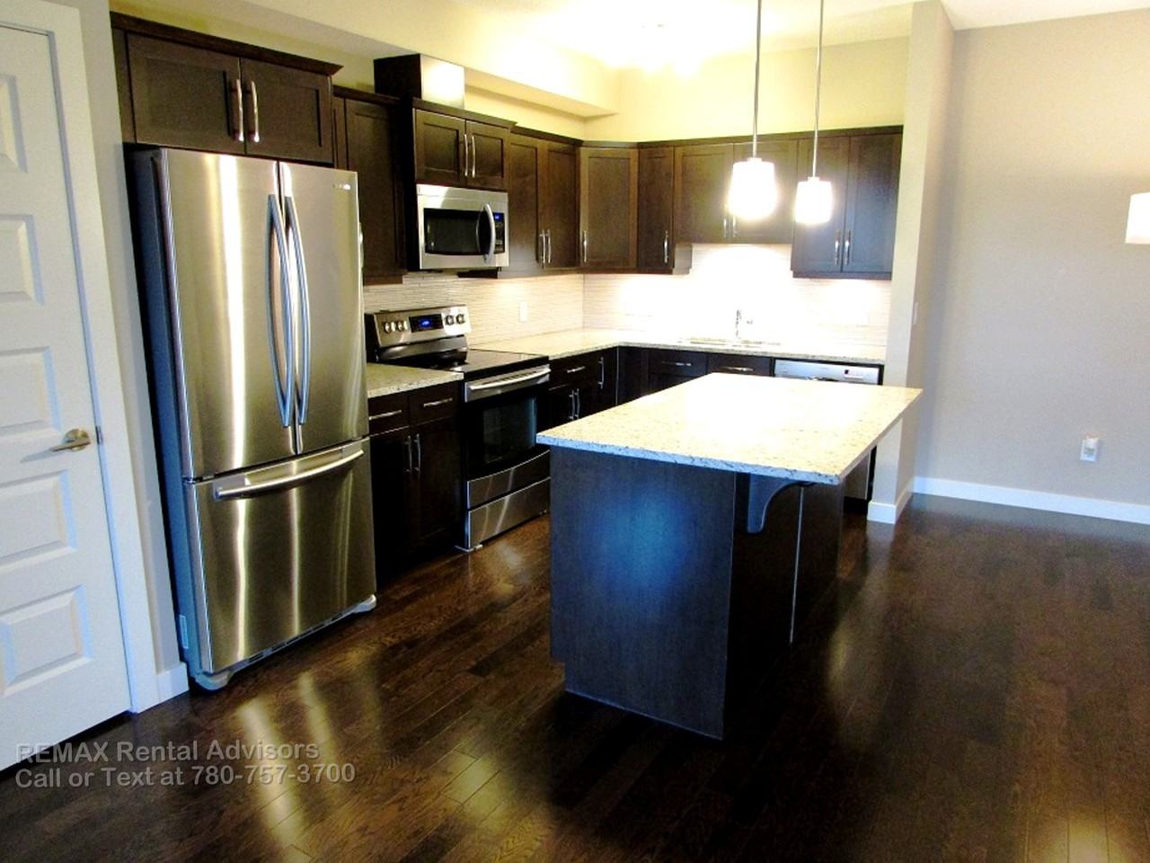 10520 56 Ave Nw - Photo 2 of 10