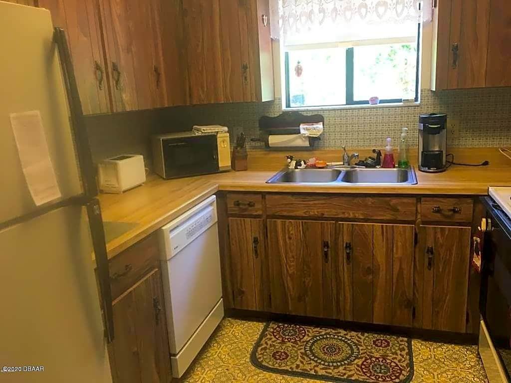 143 Magnolia Loop - Photo 3 of 7