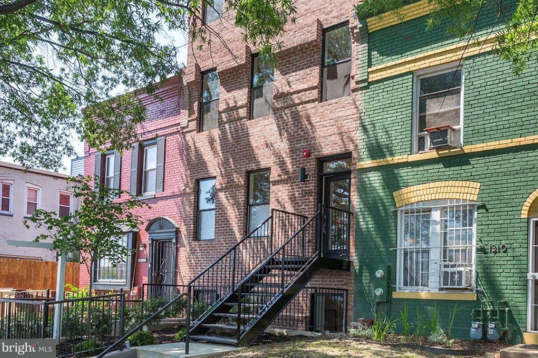 1308 L St Se #2 - Photo 2 of 16