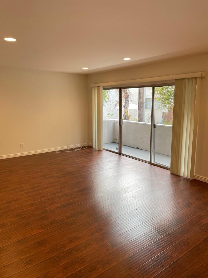815 South Shenandoah Street - Photo 2 of 5