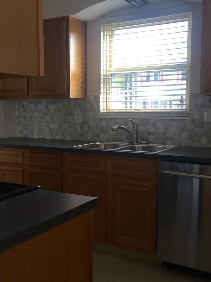 610 39th Street, Vienna, WV 26105 3 Bedroom House for 1,400/month Zumper