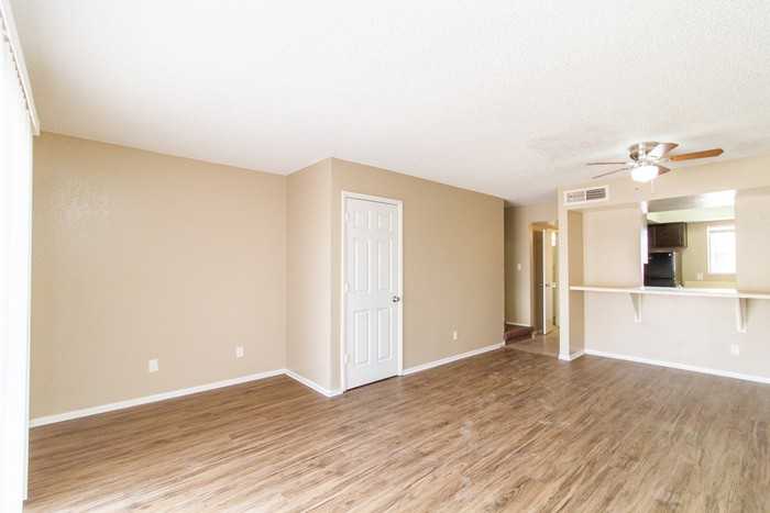 2802 E Monte Cristo Ave #101 - Photo 2 of 18