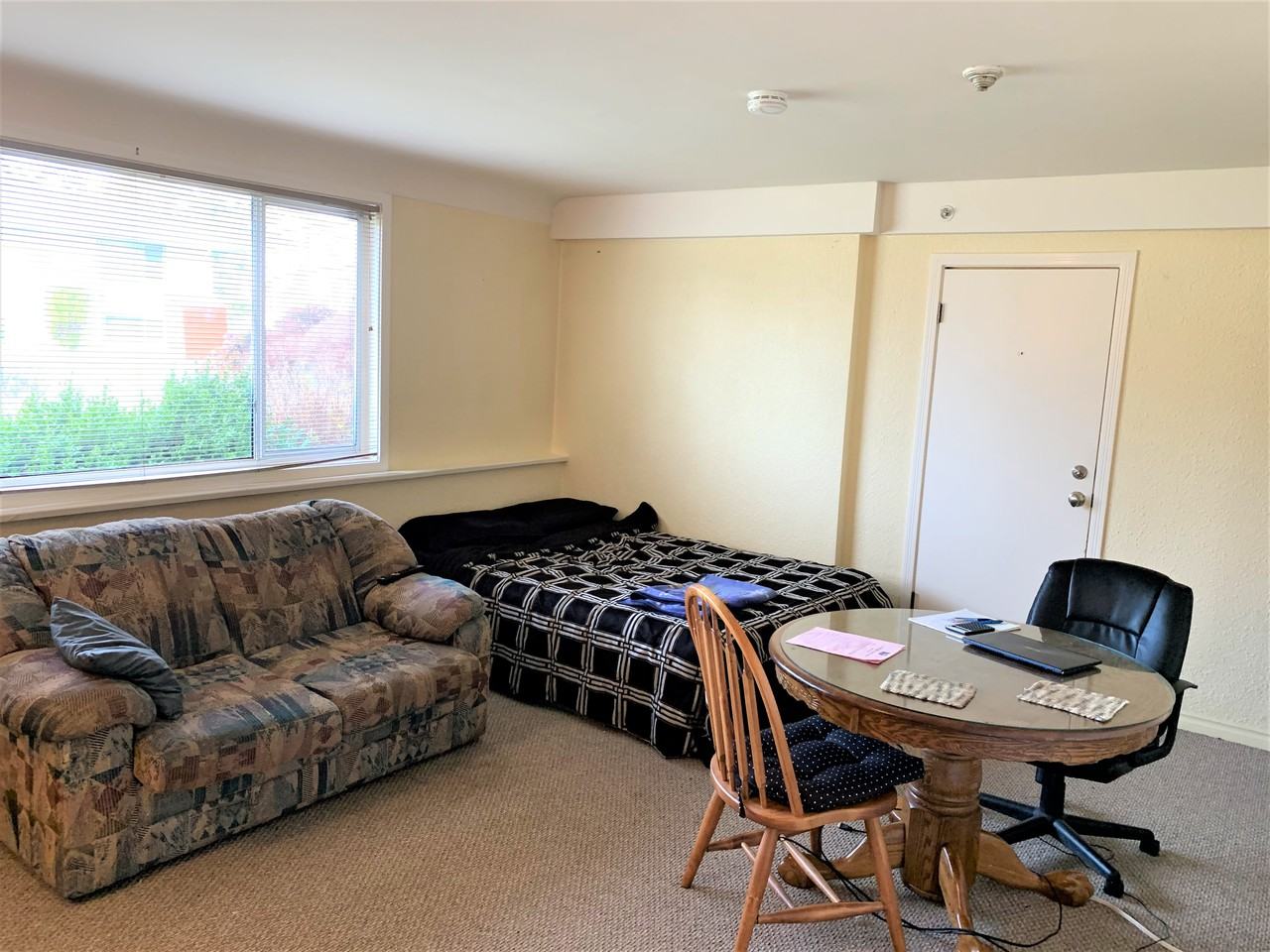 Oakview Apartments - Photo 3 of 8