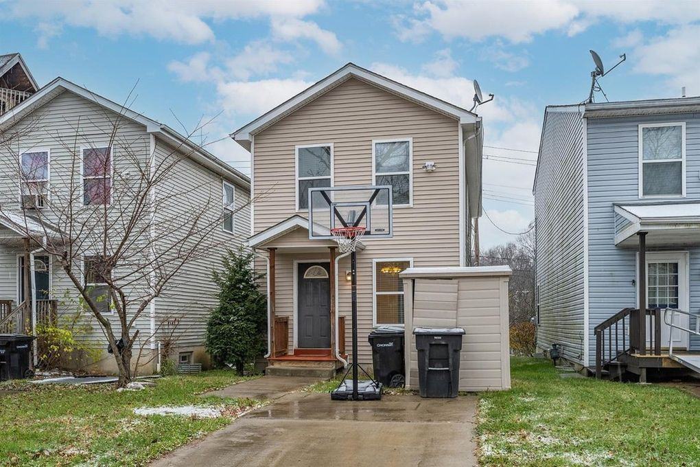 2229 Symmes St #1 - Photo 3 of 33