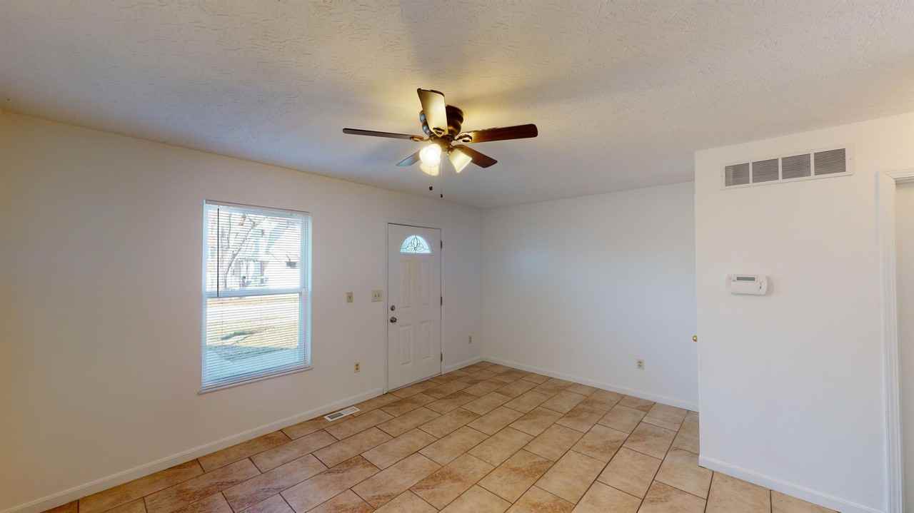 2229 Symmes St #1 - Photo 6 of 33