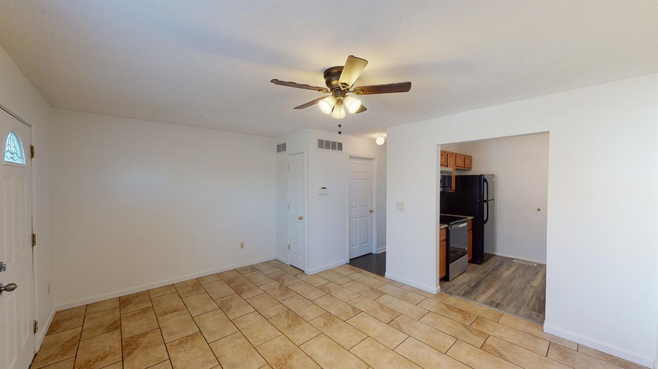 2229 Symmes St #1 - Photo 7 of 33