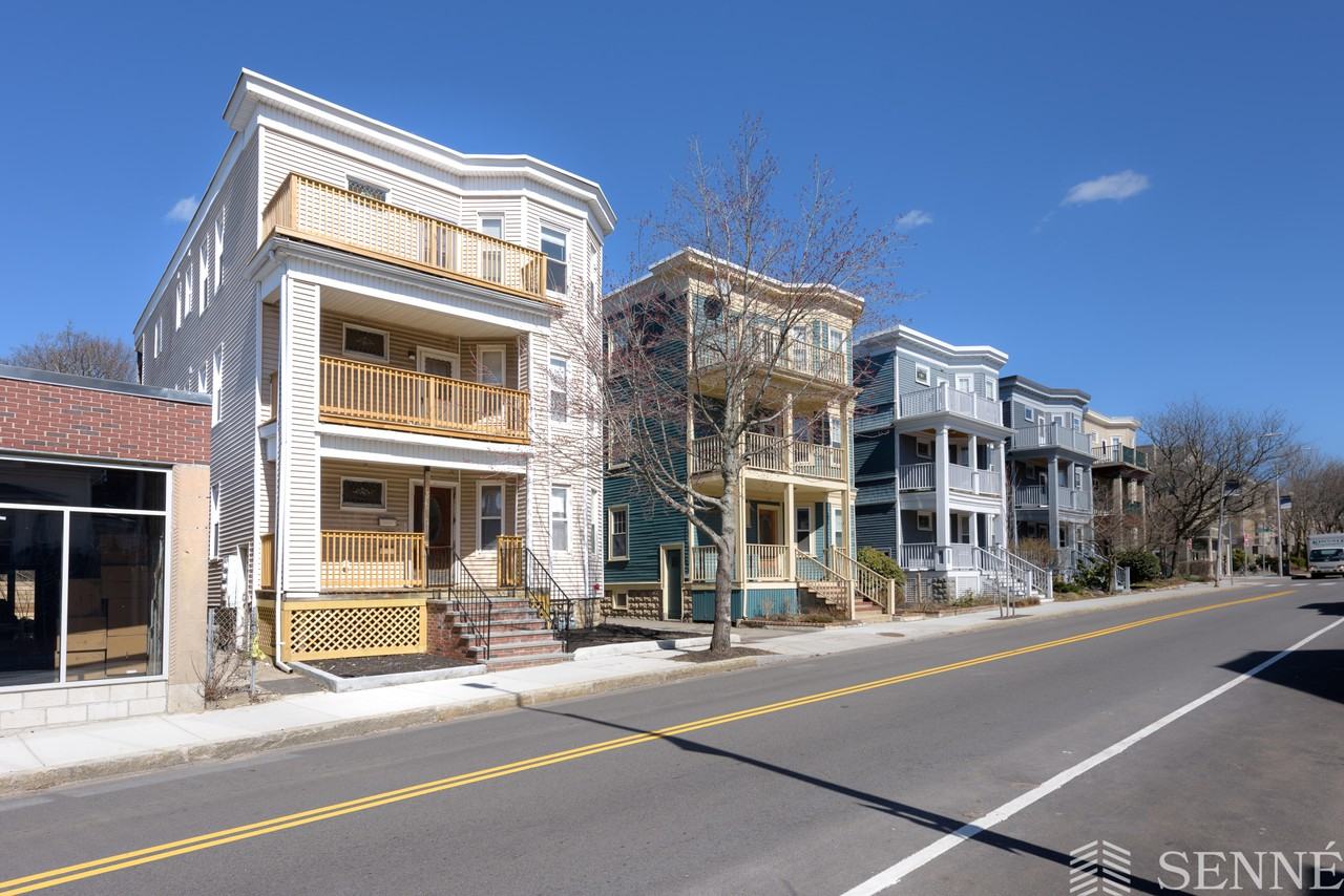 279 Concord - Photo 3 of 31